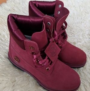 NWOT Burgundy Timberland Size 7 Boots